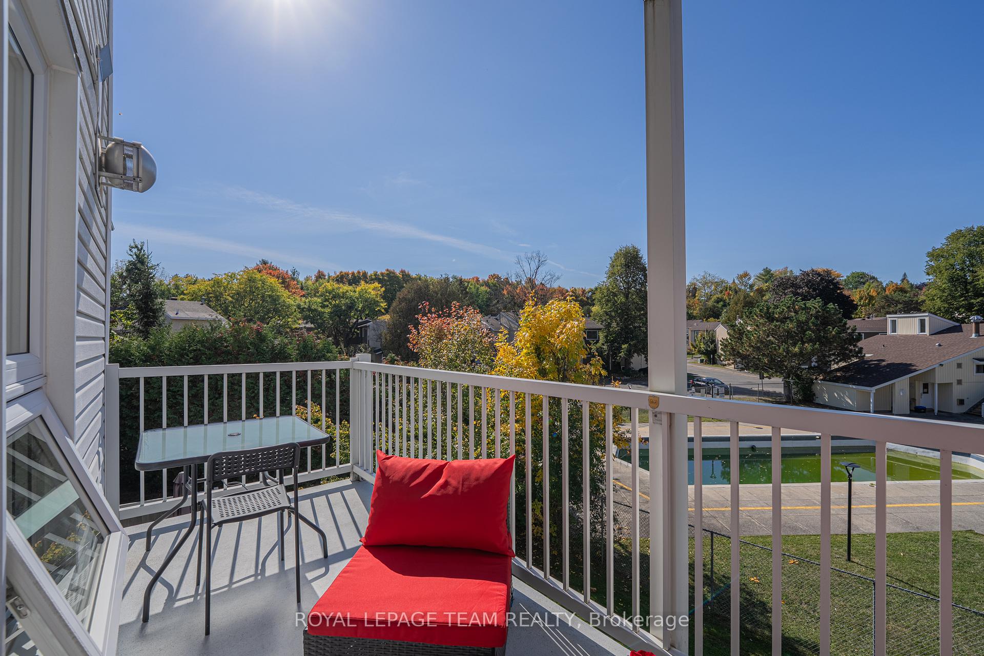 Photo 21 of 1650 Locksley Lane, Ottawa, Beaconwood — HOMEH