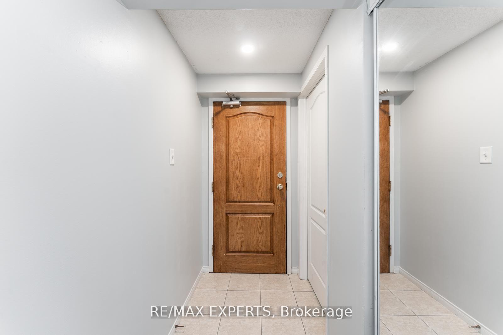 Photo 6 of Unit 403, 117 Edgehill Drive, Barrie, Letitia Heights — HOMEH