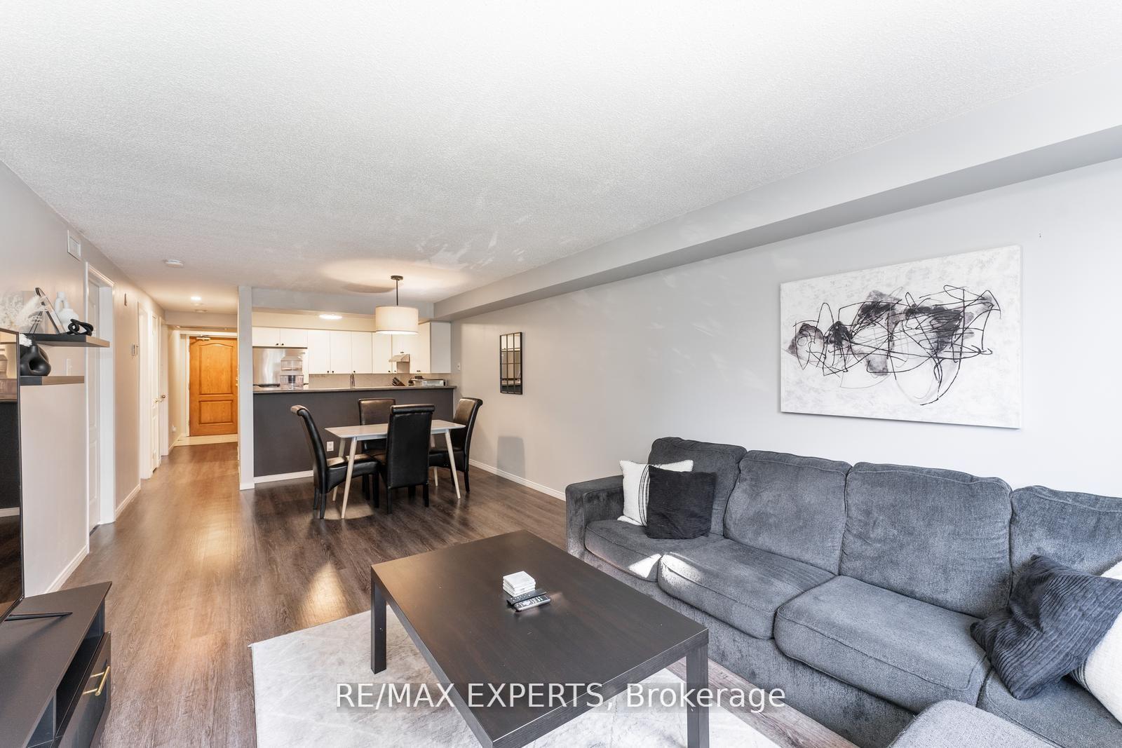 Photo 19 of Unit 403, 117 Edgehill Drive, Barrie, Letitia Heights — HOMEH