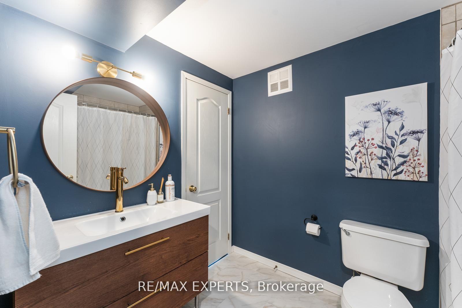 Photo 23 of Unit 403, 117 Edgehill Drive, Barrie, Letitia Heights — HOMEH