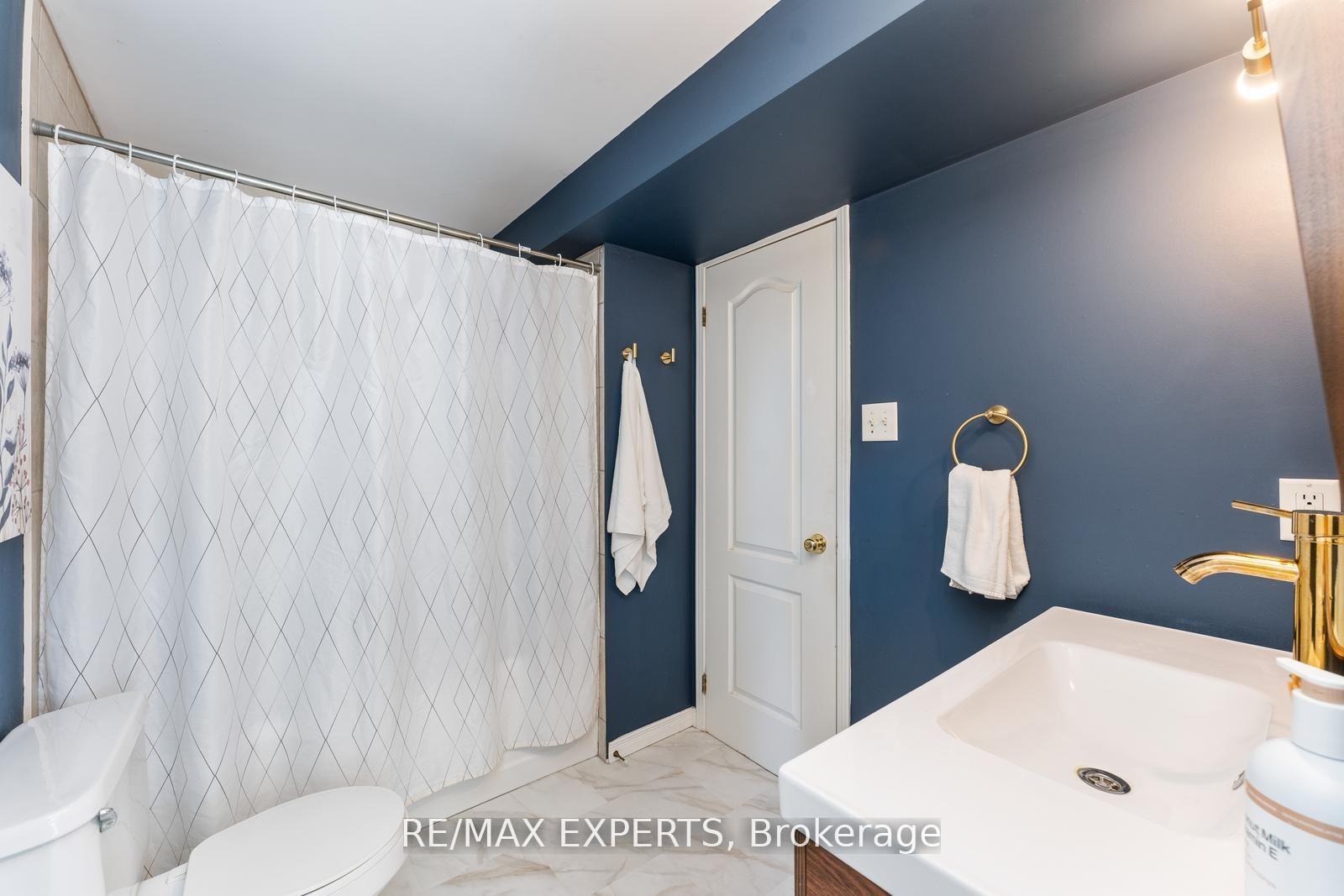 Photo 24 of Unit 403, 117 Edgehill Drive, Barrie, Letitia Heights — HOMEH