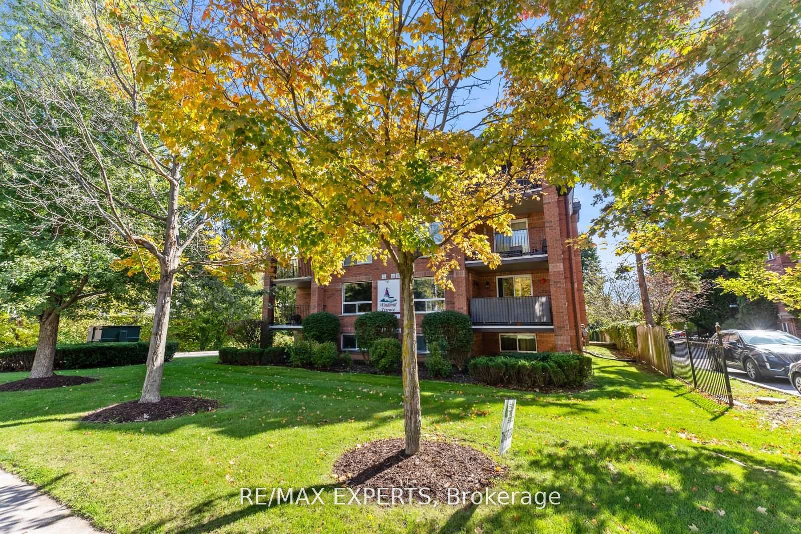 Photo 32 of Unit 403, 117 Edgehill Drive, Barrie, Letitia Heights — HOMEH
