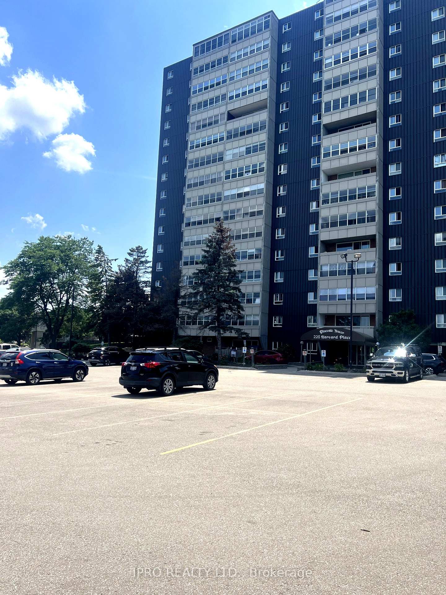 Photo 2 of Unit 1202, 225 Harvard Place, Waterloo — HOMEH