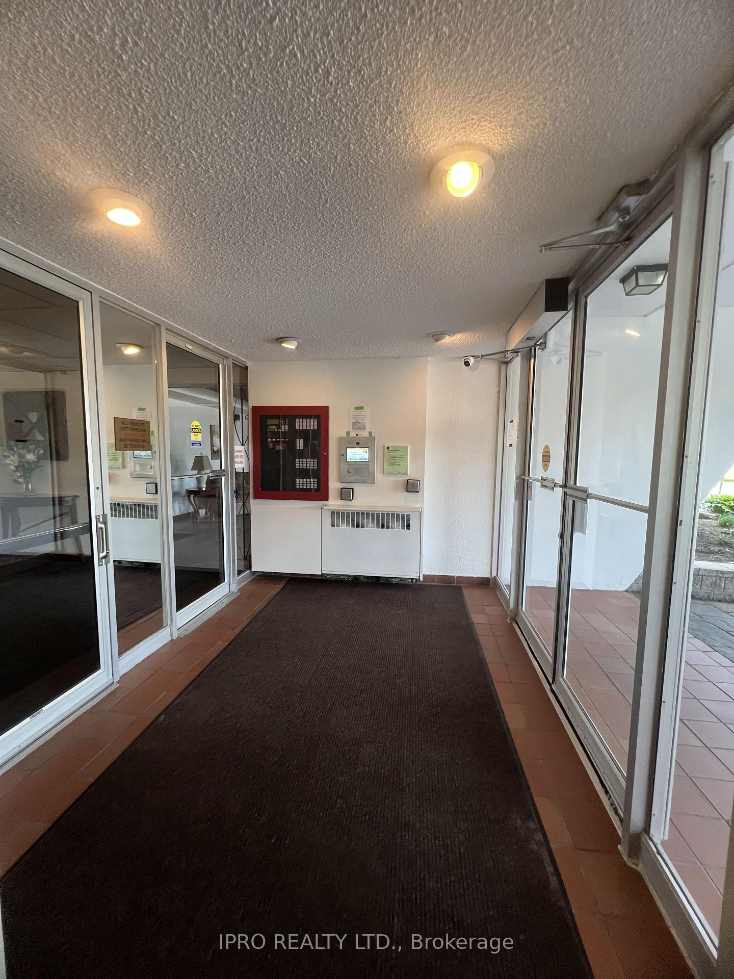 Photo 5 of Unit 1202, 225 Harvard Place, Waterloo — HOMEH