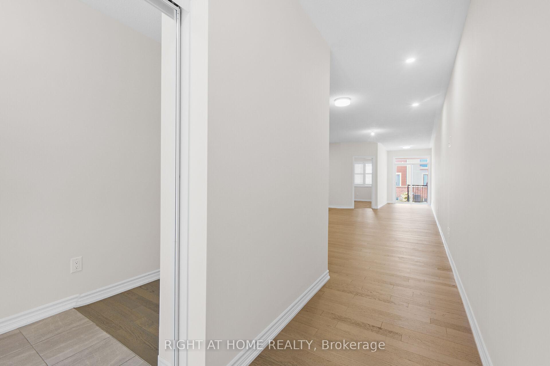 Photo 5 of 241 Zenith, Ottawa, Barrhaven - Half Moon Bay — HOMEH