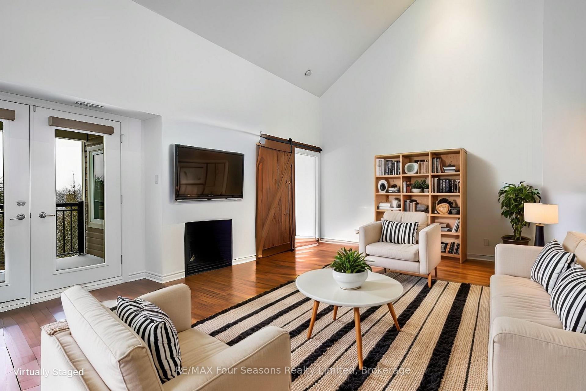 Photo 6 of Unit 302, 10 Brandy Lane Drive, Collingwood — HOMEH