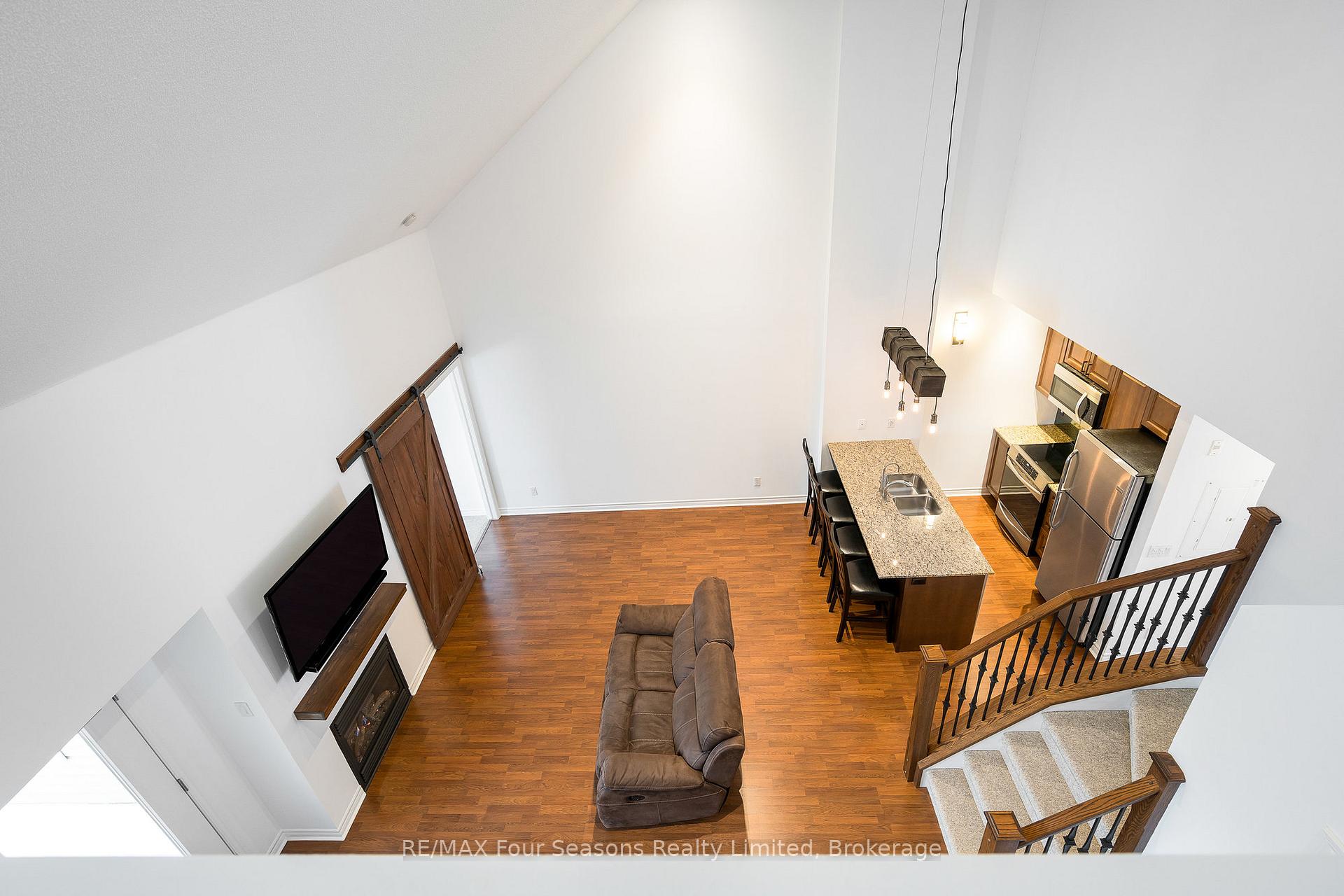 Photo 16 of Unit 302, 10 Brandy Lane Drive, Collingwood — HOMEH