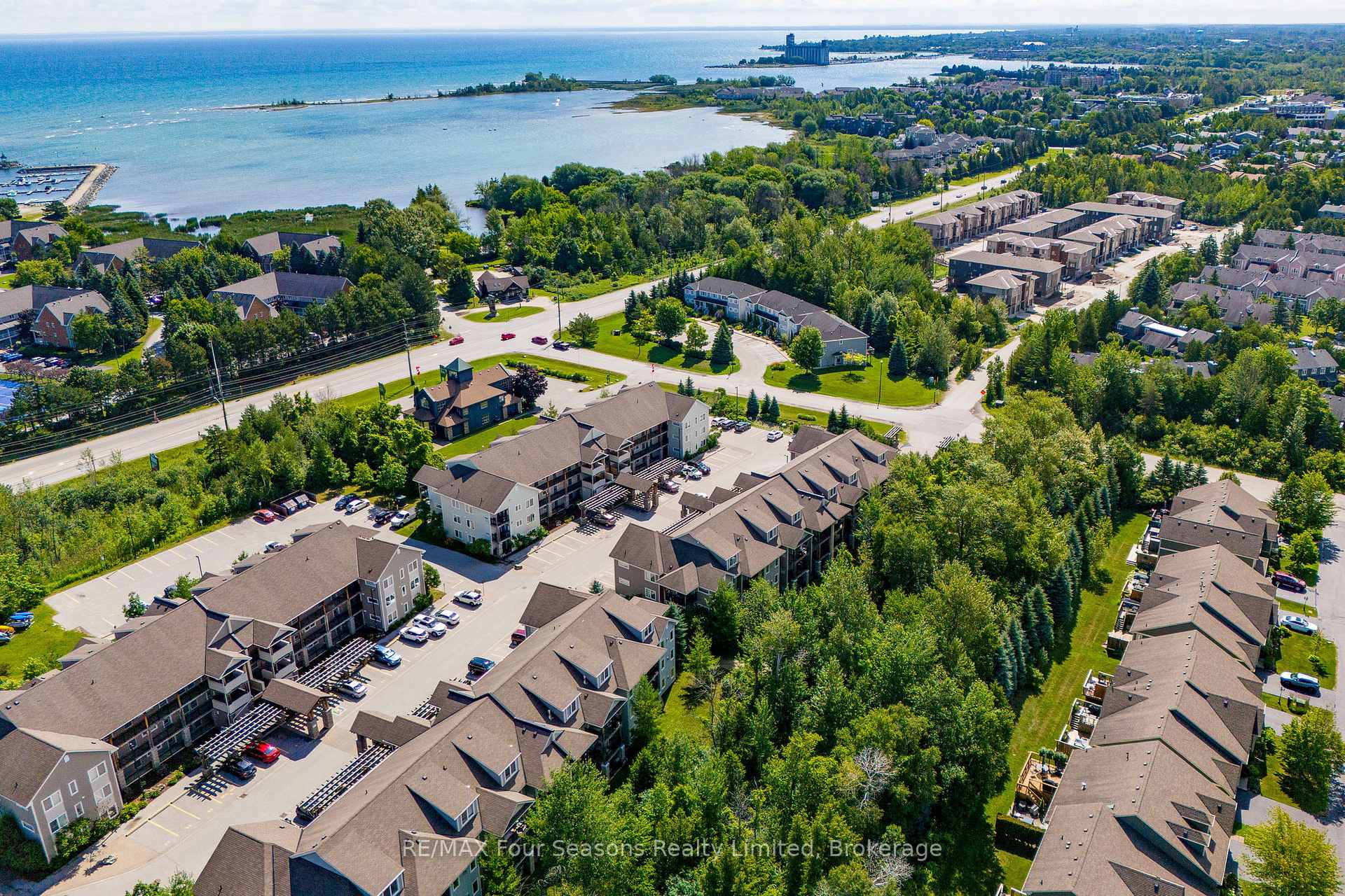 Photo 28 of Unit 302, 10 Brandy Lane Drive, Collingwood — HOMEH