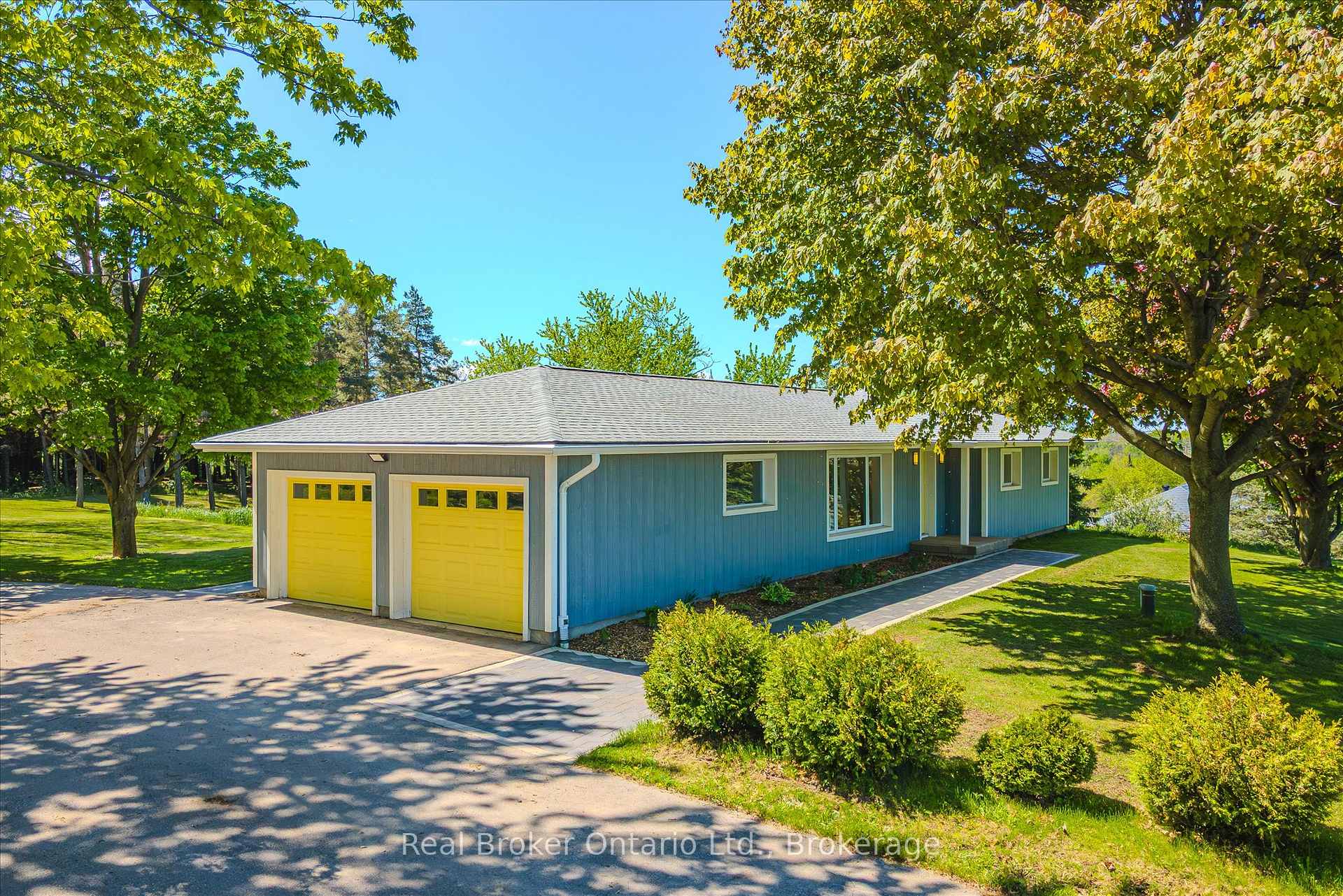 Photo 1 of 9435 Wellington Road 22, Erin, Rural Erin — HOMEH