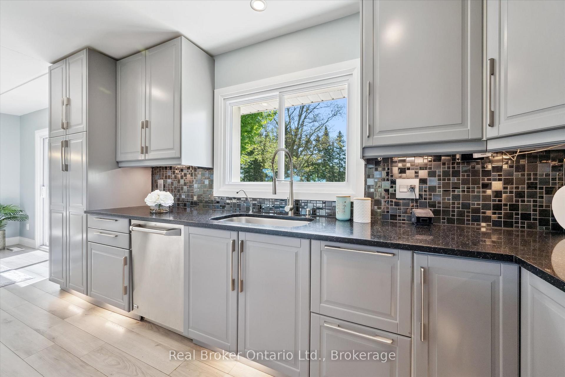 Photo 17 of 9435 Wellington Road 22, Erin, Rural Erin — HOMEH