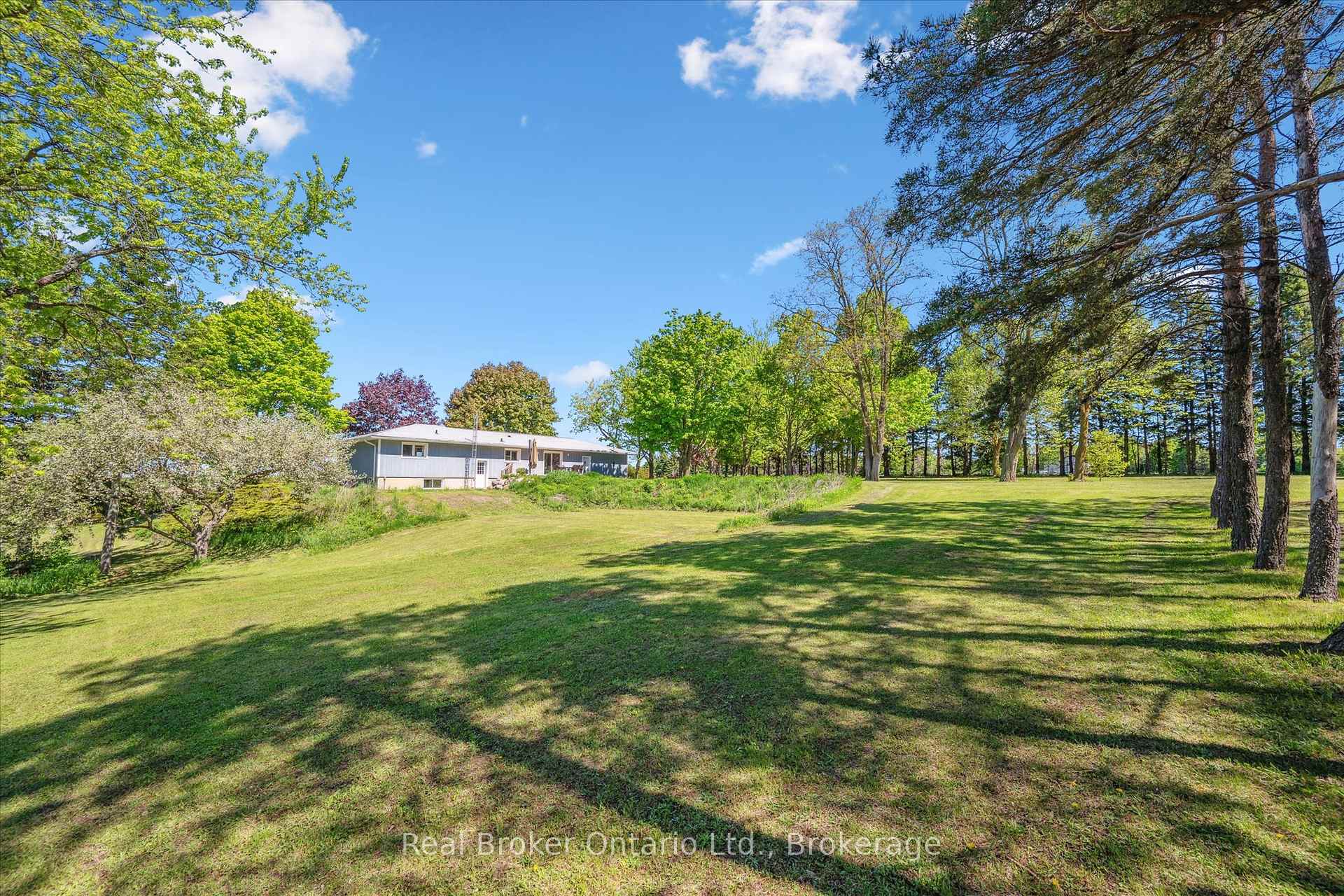 Photo 33 of 9435 Wellington Road 22, Erin, Rural Erin — HOMEH