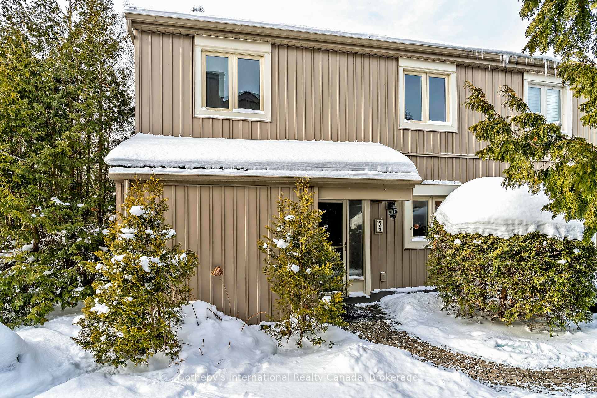 Photo 2 of 563 Oxbow Crescent, Collingwood — HOMEH