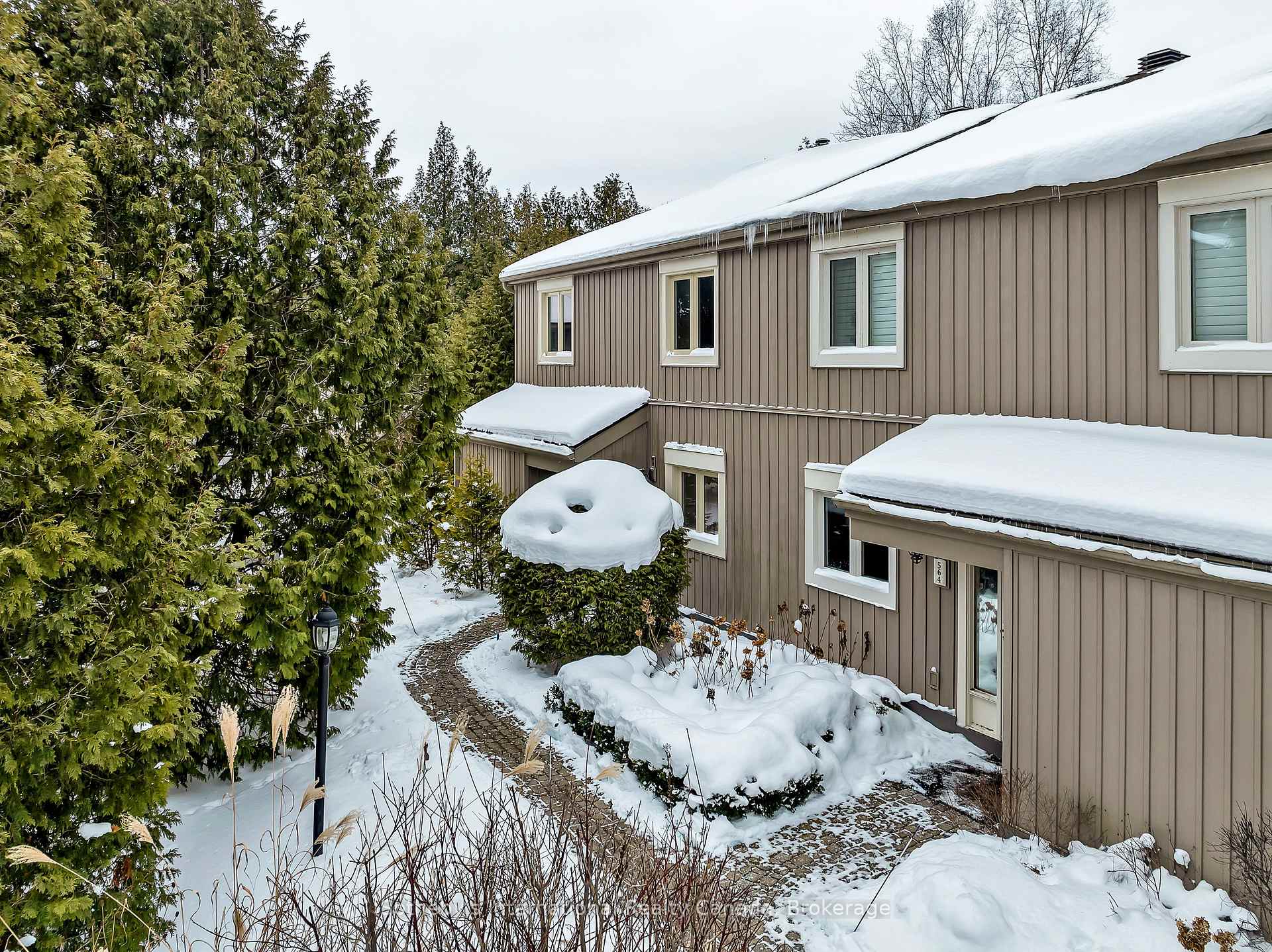 Photo 3 of 563 Oxbow Crescent, Collingwood — HOMEH