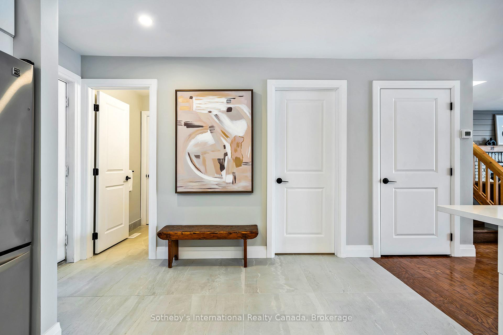 Photo 7 of 563 Oxbow Crescent, Collingwood — HOMEH