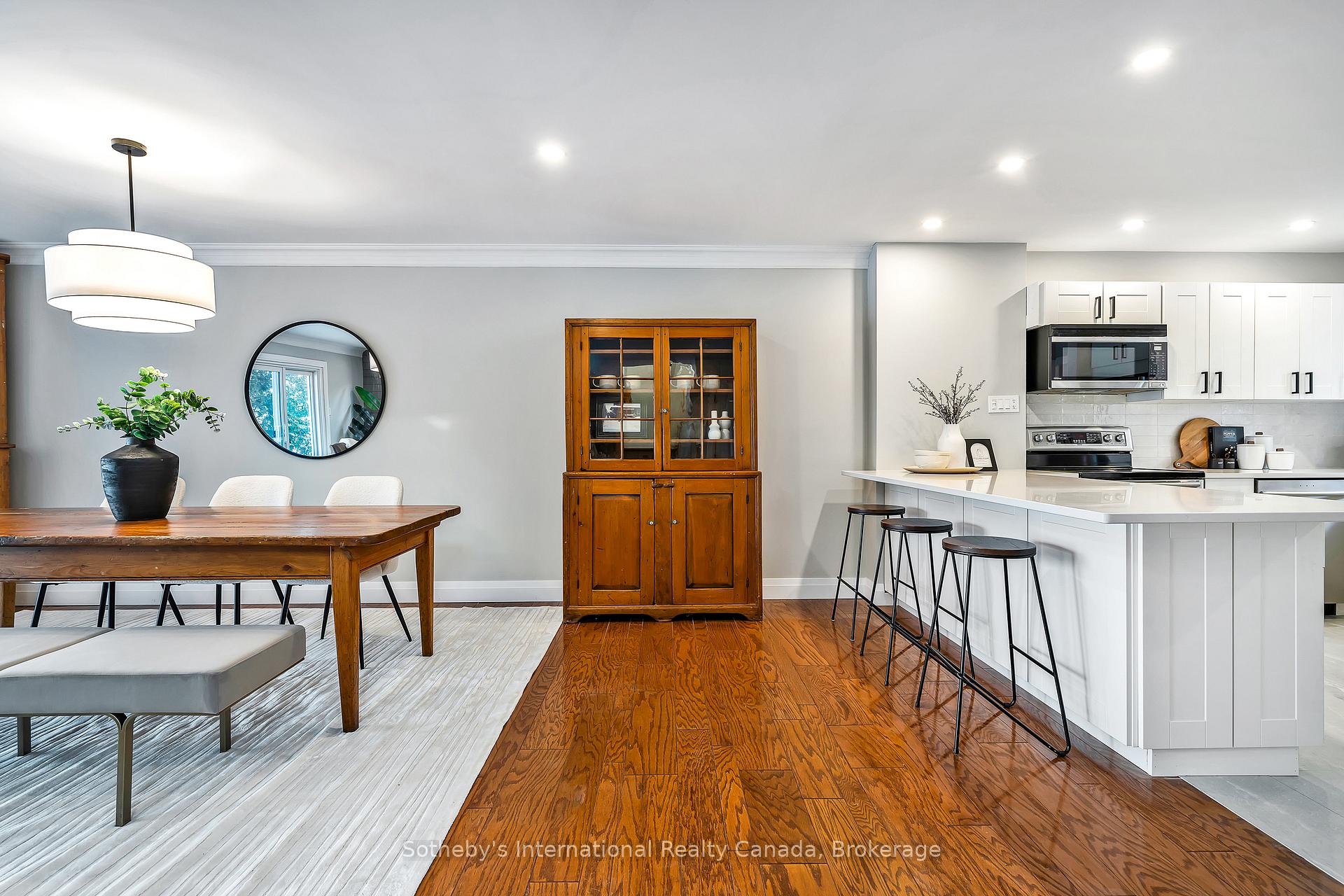 Photo 12 of 563 Oxbow Crescent, Collingwood — HOMEH