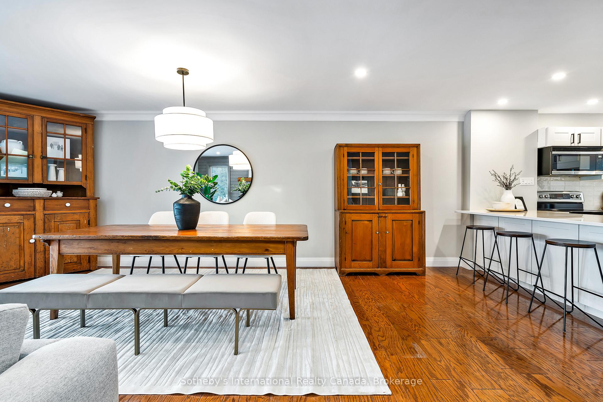 Photo 13 of 563 Oxbow Crescent, Collingwood — HOMEH