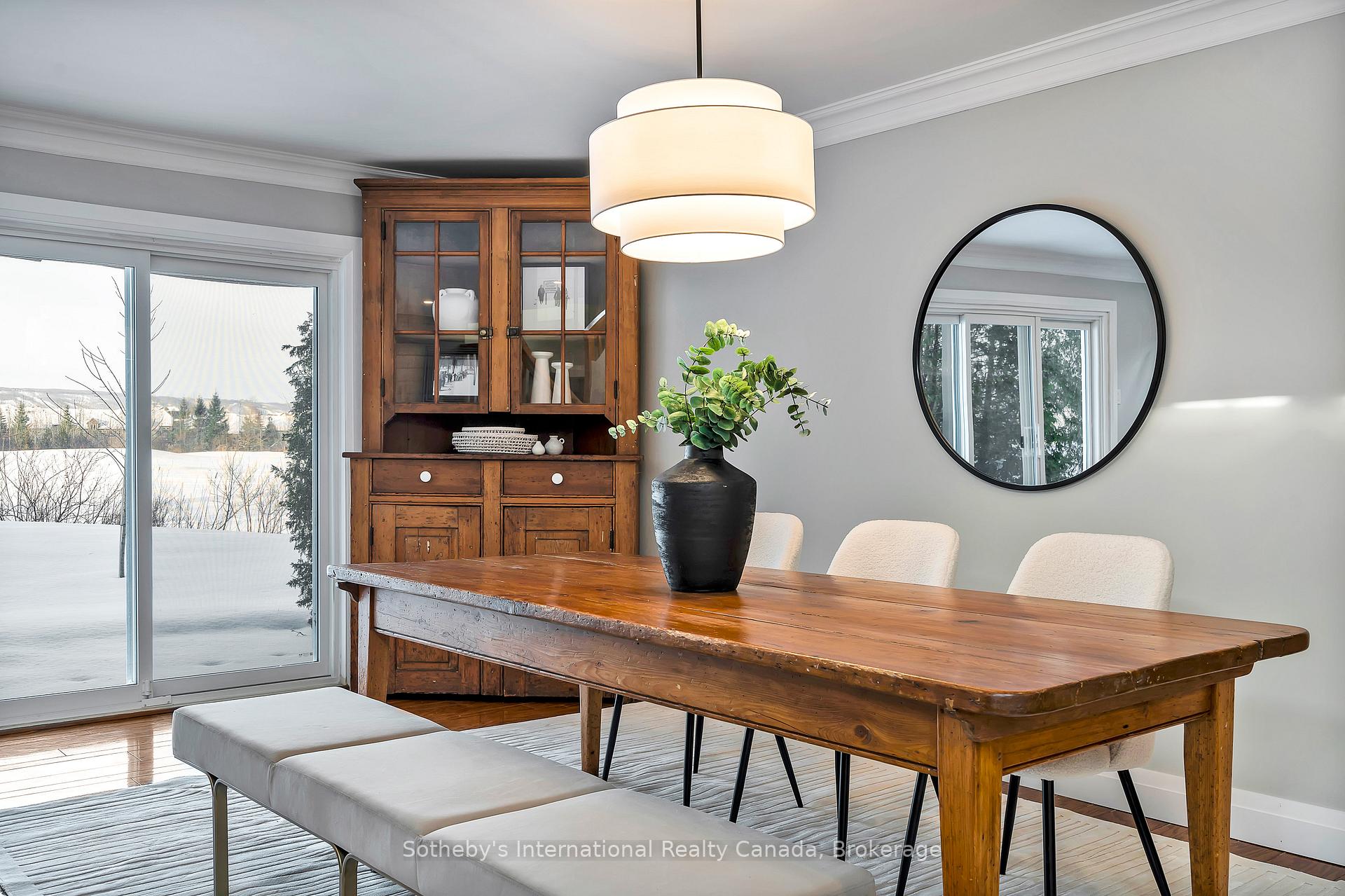 Photo 14 of 563 Oxbow Crescent, Collingwood — HOMEH