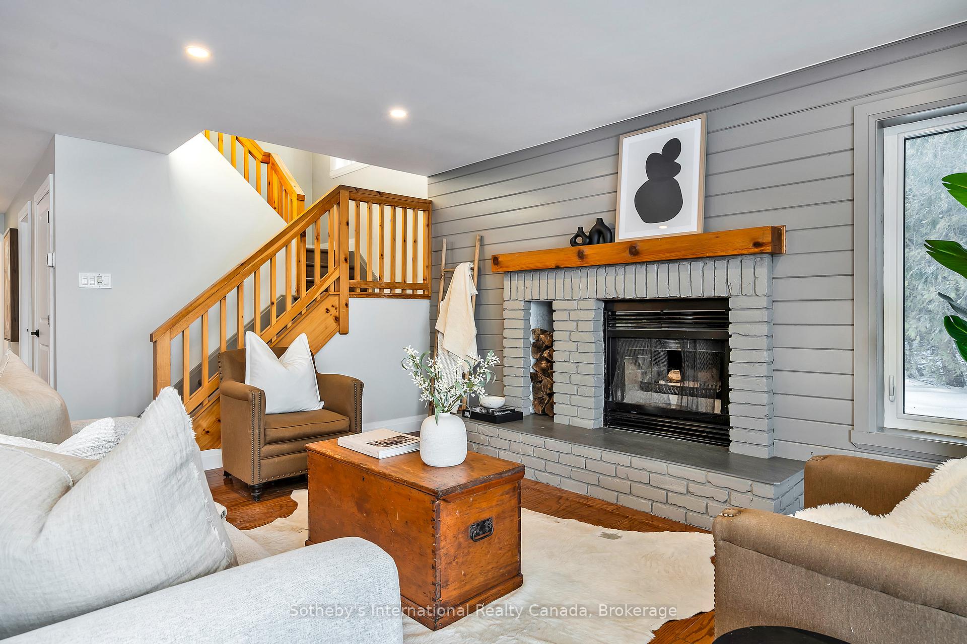 Photo 18 of 563 Oxbow Crescent, Collingwood — HOMEH