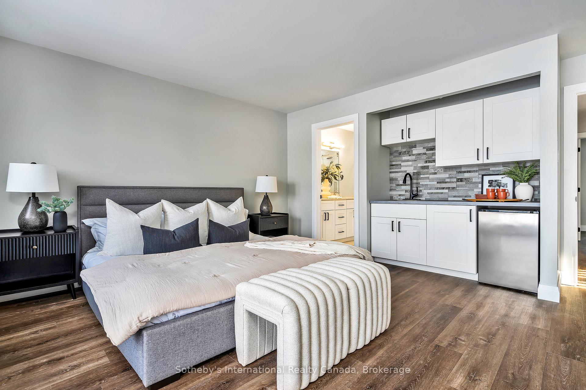 Photo 26 of 563 Oxbow Crescent, Collingwood — HOMEH