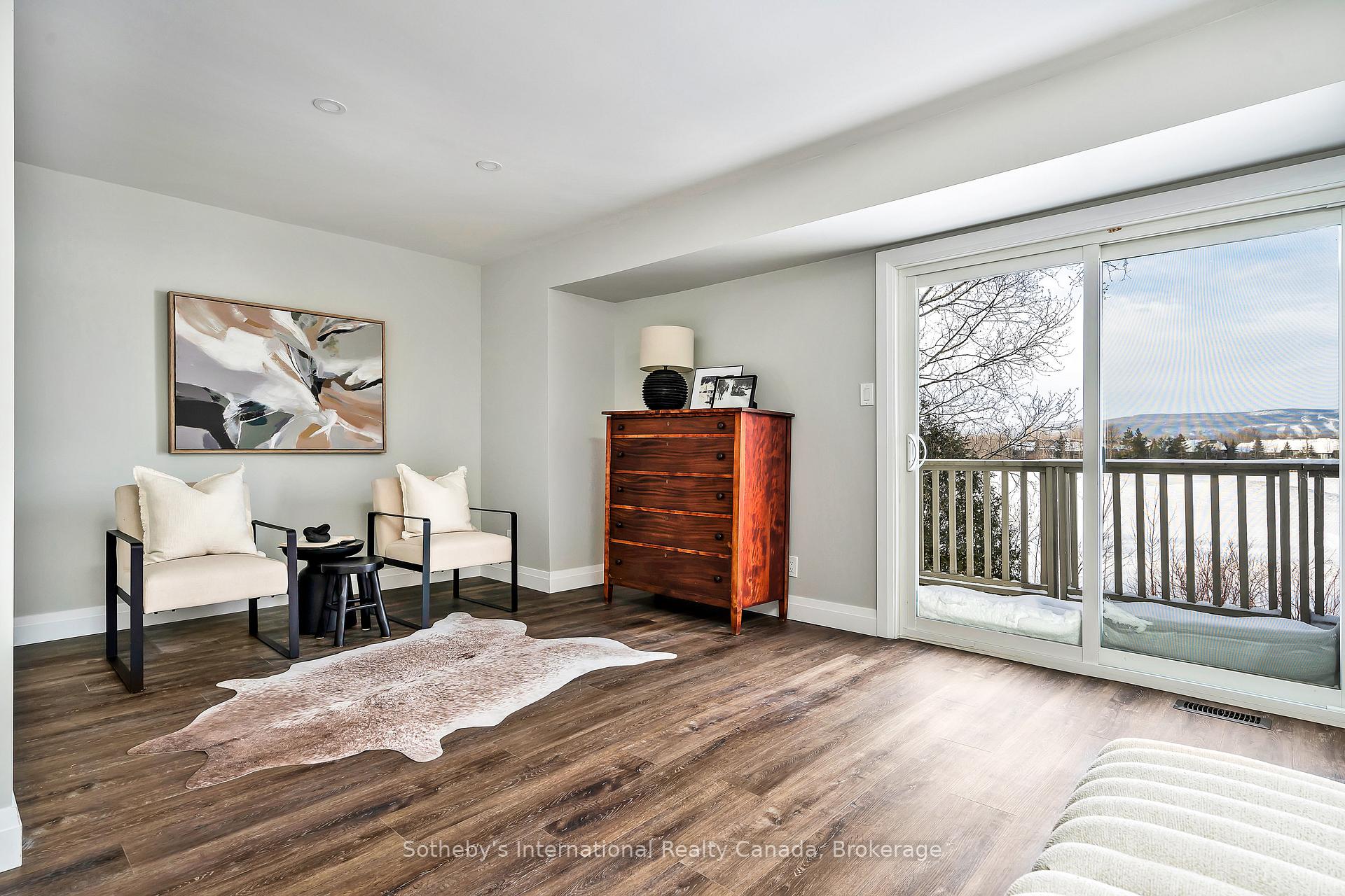 Photo 28 of 563 Oxbow Crescent, Collingwood — HOMEH