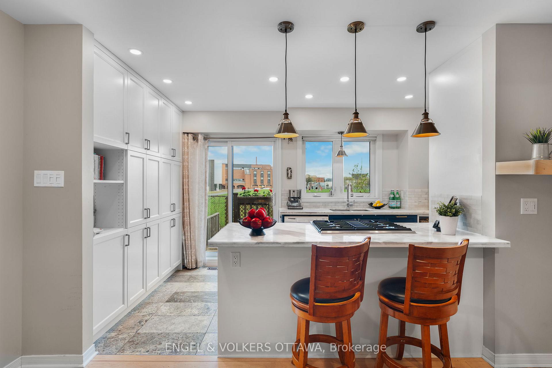 Photo 5 of Unit 6, 575 Old St Patrick Street, Ottawa, Lower Town — HOMEH