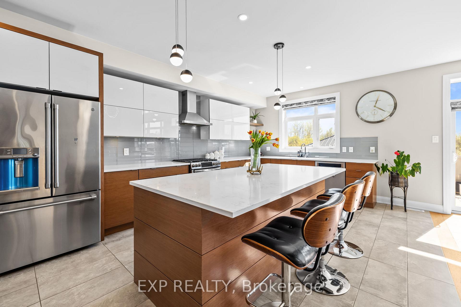 Photo 8 of 320 Serenade Crescent, Ottawa, Riverside South/Gloucester Glen — HOMEH