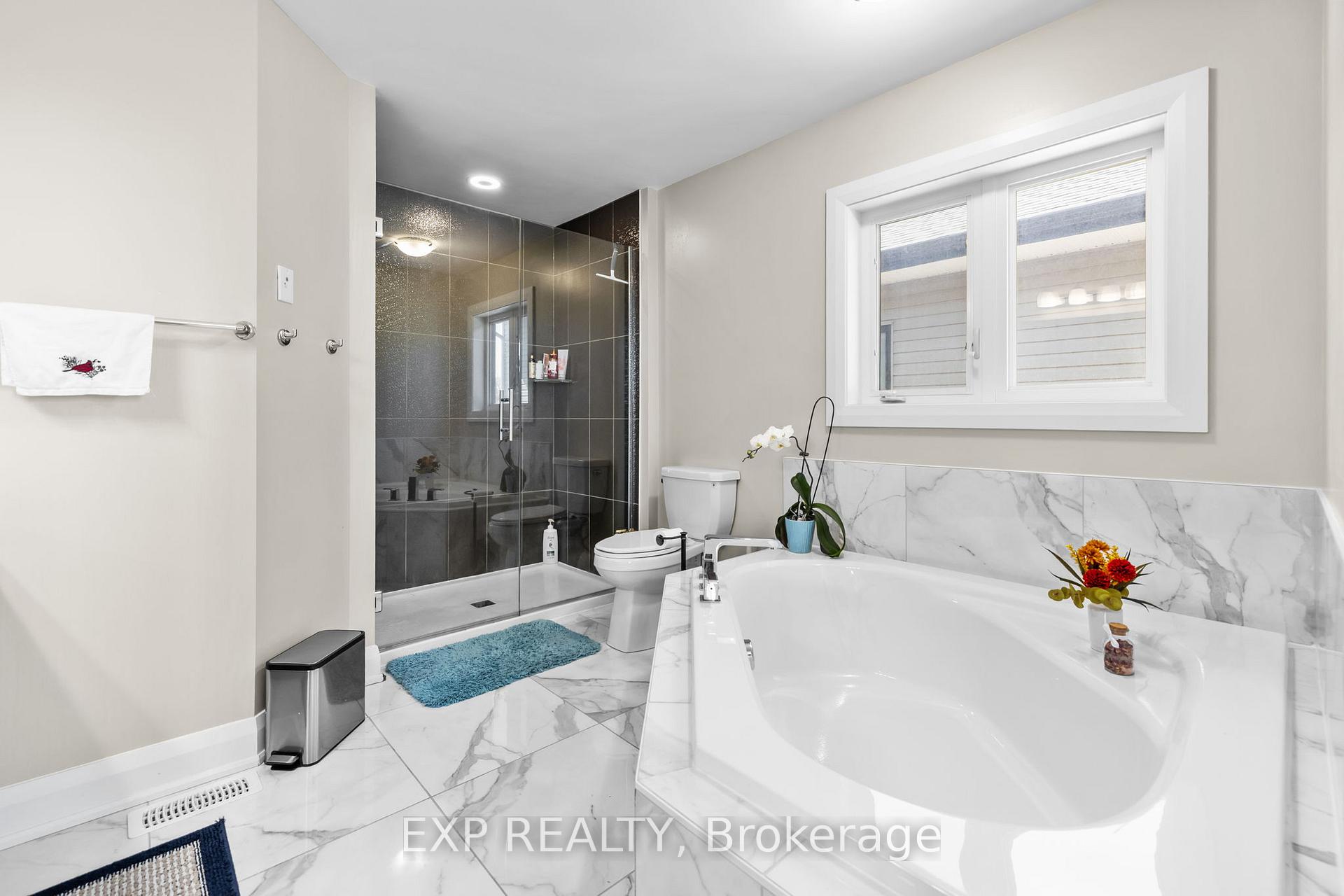 Photo 32 of 320 Serenade Crescent, Ottawa, Riverside South/Gloucester Glen — HOMEH