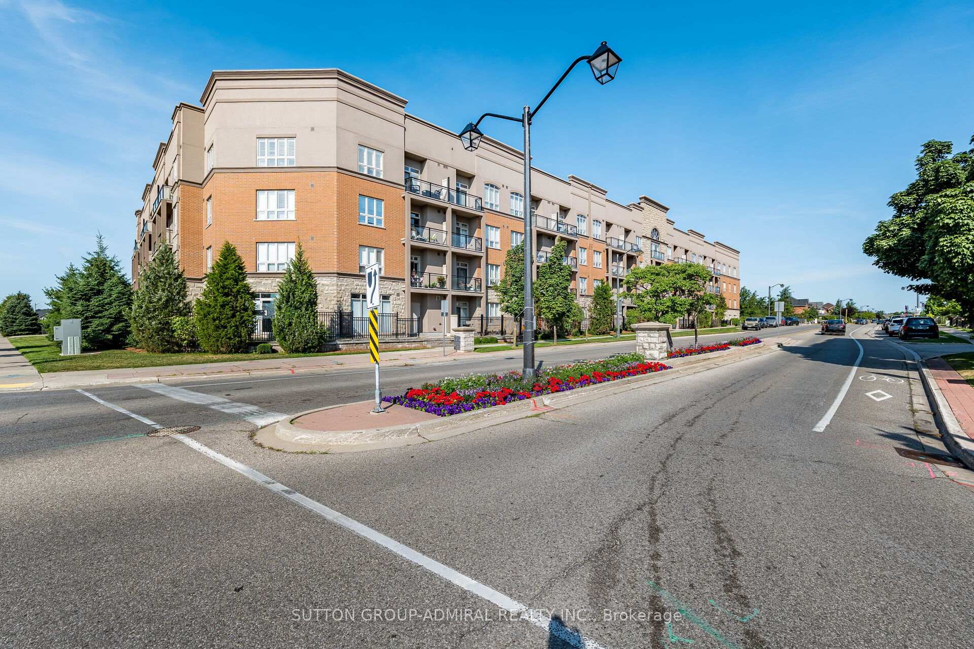 Front of Unit 104, 5317 Upper Middle Road