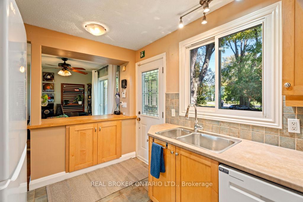 Photo 7 of Unit 3, 20 Kempster Avenue, Ottawa, Britannia — HOMEH