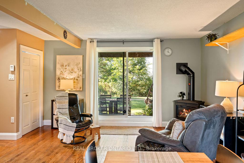 Photo 12 of Unit 3, 20 Kempster Avenue, Ottawa, Britannia — HOMEH