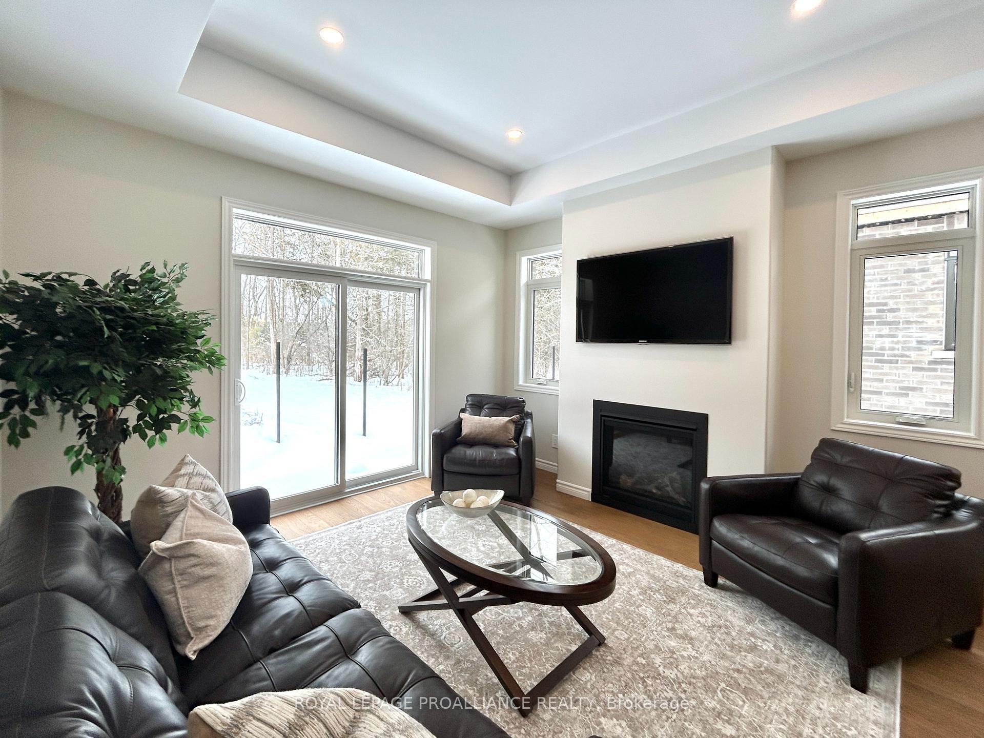 Photo 7 of Unit 8, 99 Cloverleaf Drive, Belleville, Thurlow Ward — HOMEH