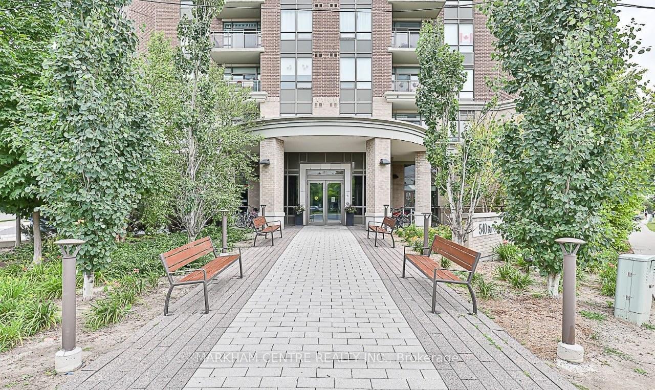Photo 2 of Unit 715, 540 Bur Oak Avenue, Markham, Berczy — HOMEH