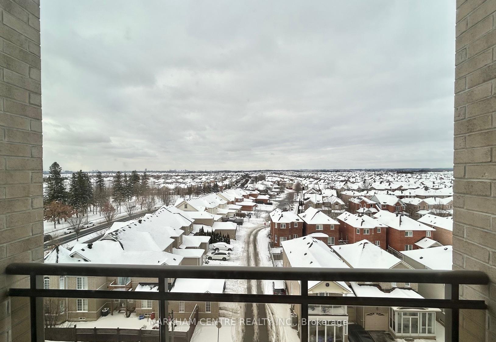 Photo 6 of Unit 715, 540 Bur Oak Avenue, Markham, Berczy — HOMEH