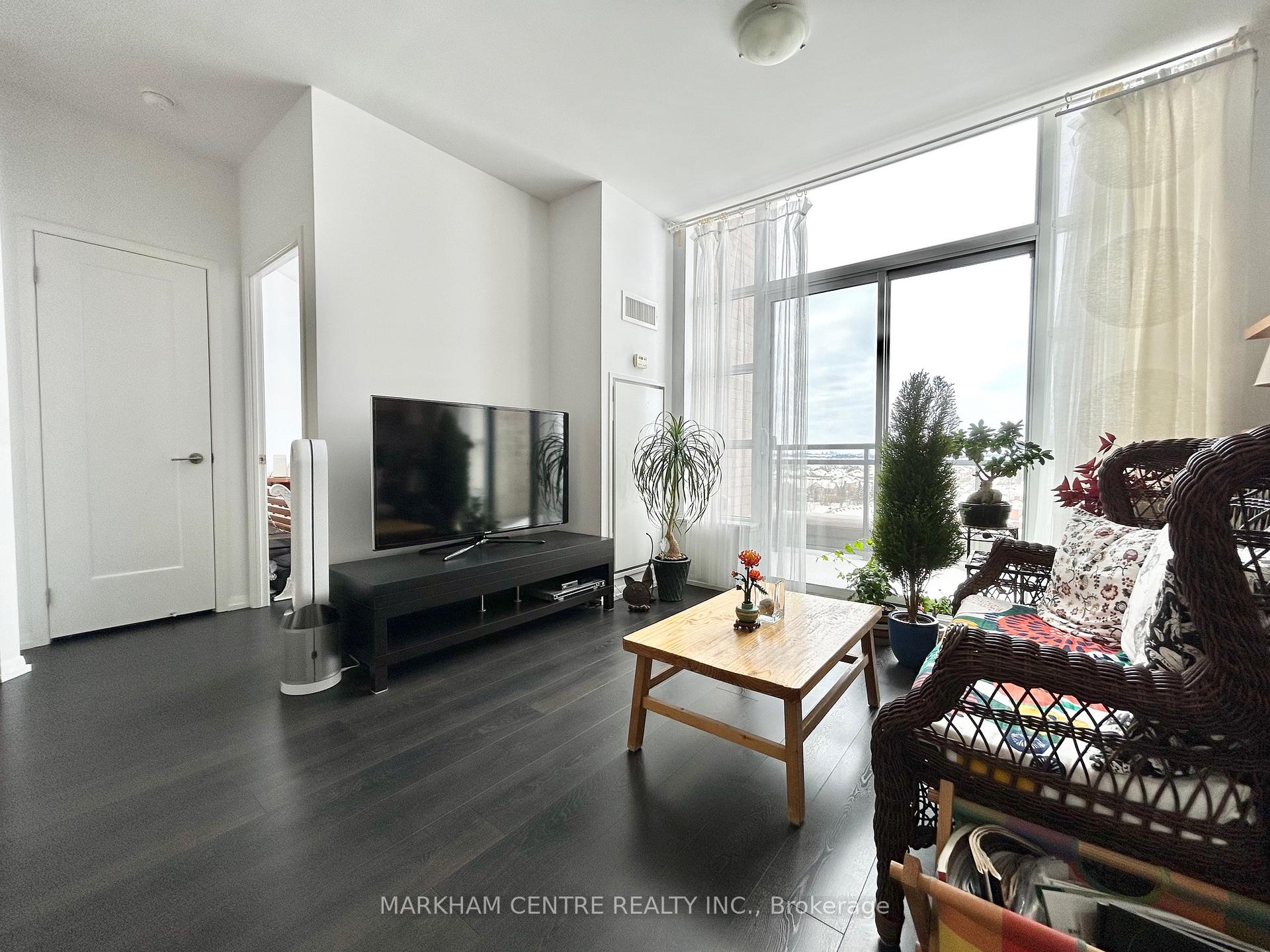 Photo 9 of Unit 715, 540 Bur Oak Avenue, Markham, Berczy — HOMEH