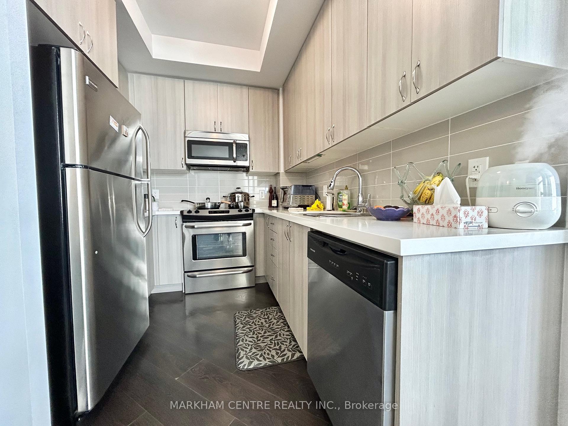 Photo 10 of Unit 715, 540 Bur Oak Avenue, Markham, Berczy — HOMEH