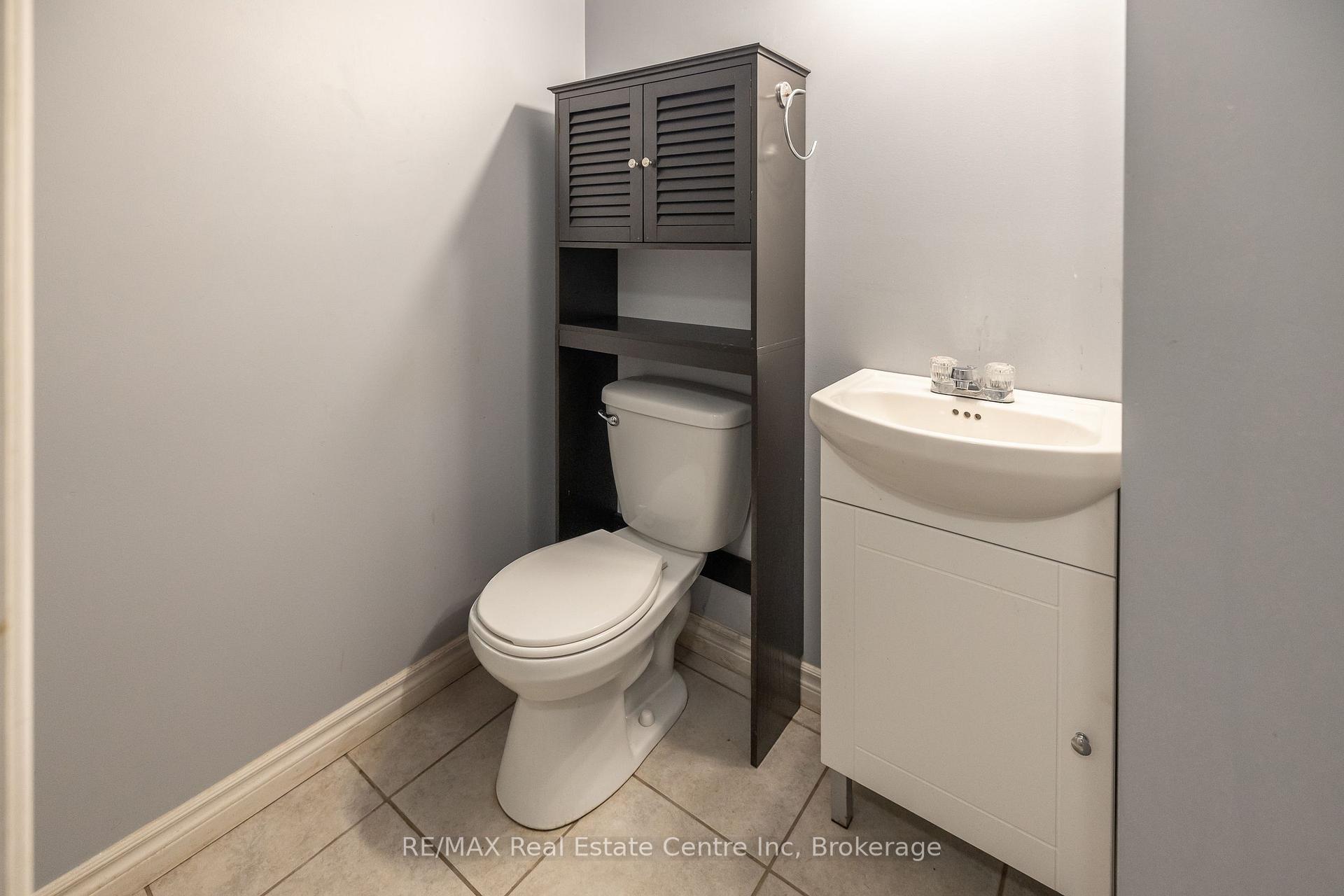 Photo 31 of Unit 207, 31 Greengate Road, Guelph, Junction/Onward Willow — HOMEH