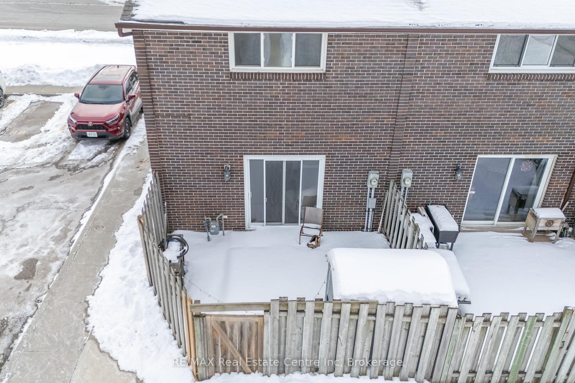 Photo 41 of Unit 207, 31 Greengate Road, Guelph, Junction/Onward Willow — HOMEH