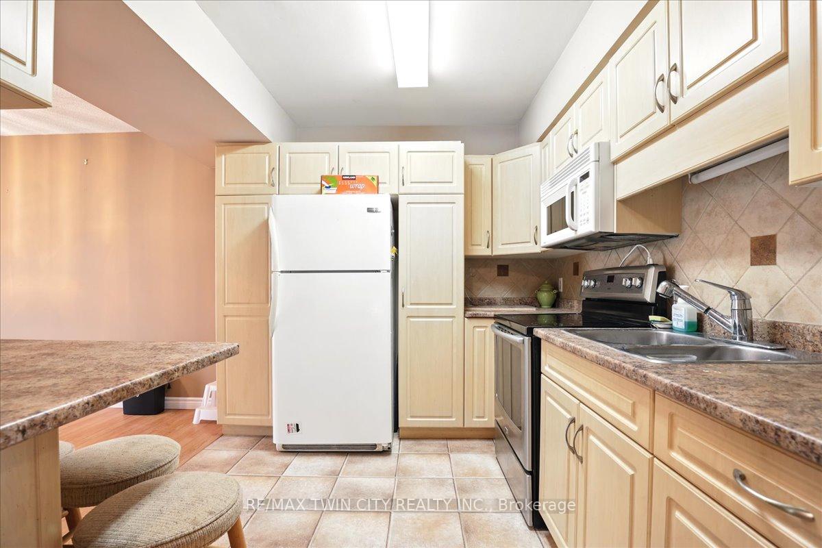 Photo 12 of Unit 65, 20 Paulander Drive, Kitchener — HOMEH