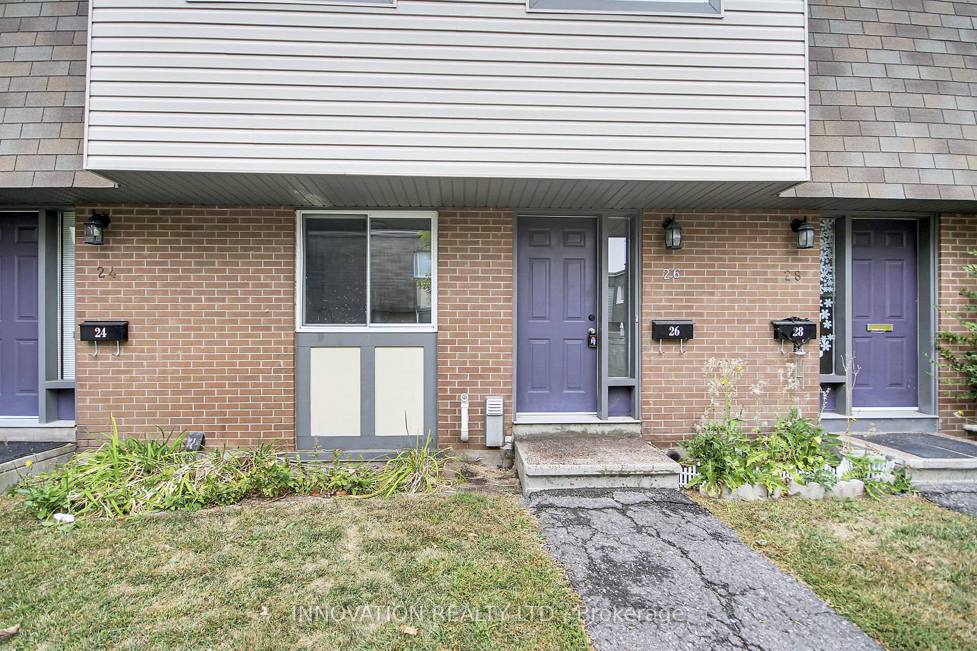 Photo 2 of 26 Corley Private, Ottawa, Heron Gate/Industrial Park — HOMEH
