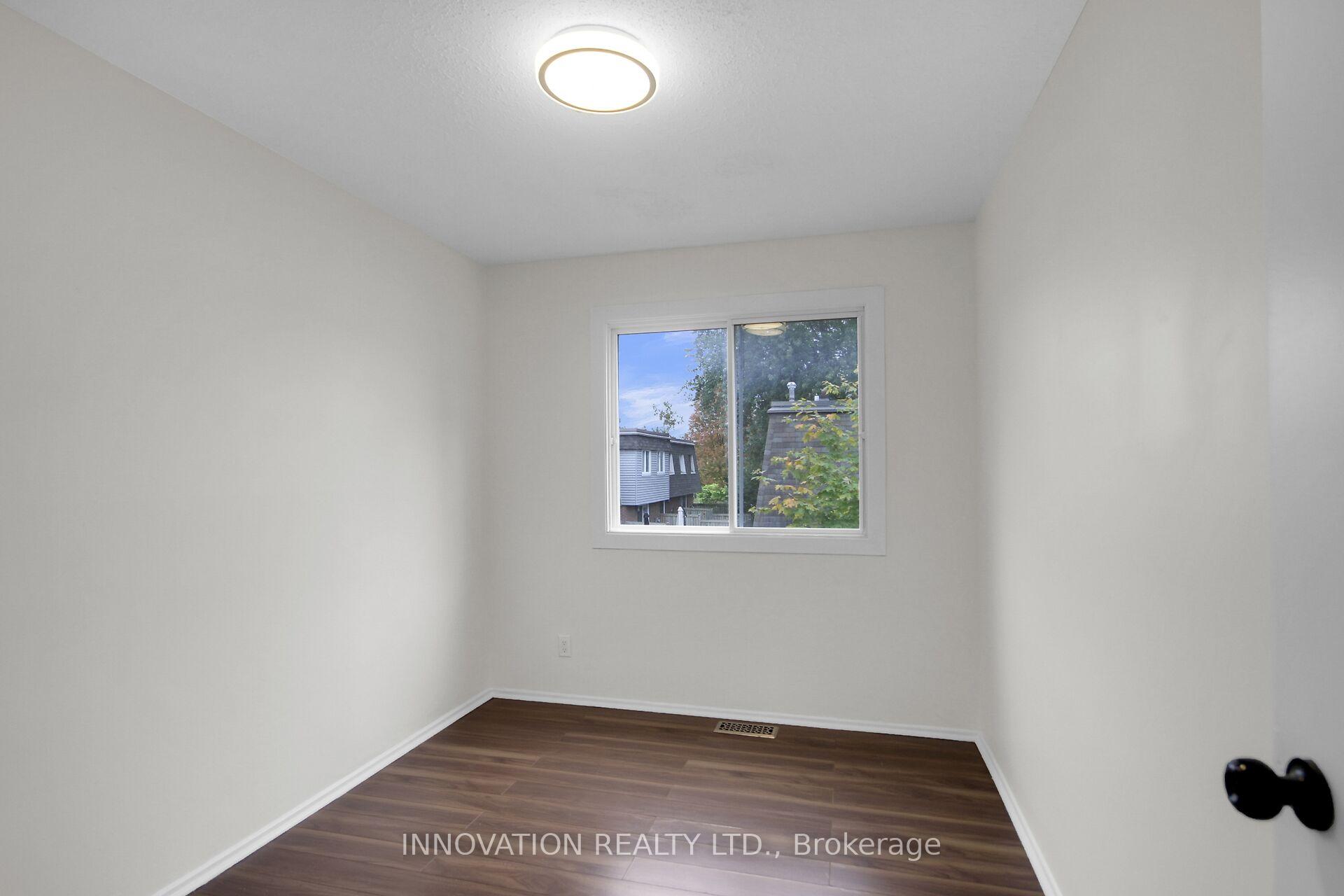 Photo 4 of 26 Corley Private, Ottawa, Heron Gate/Industrial Park — HOMEH
