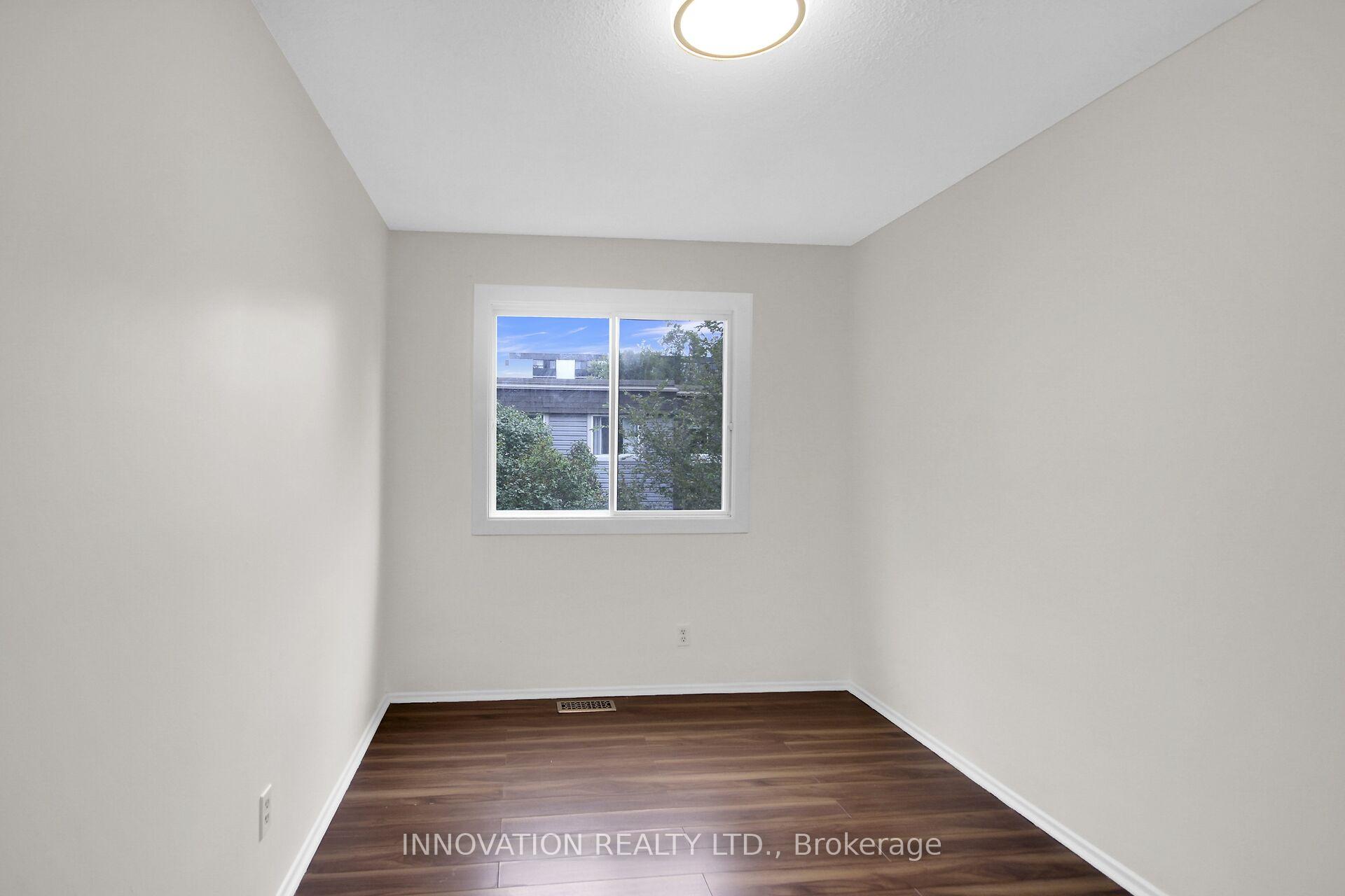 Photo 5 of 26 Corley Private, Ottawa, Heron Gate/Industrial Park — HOMEH