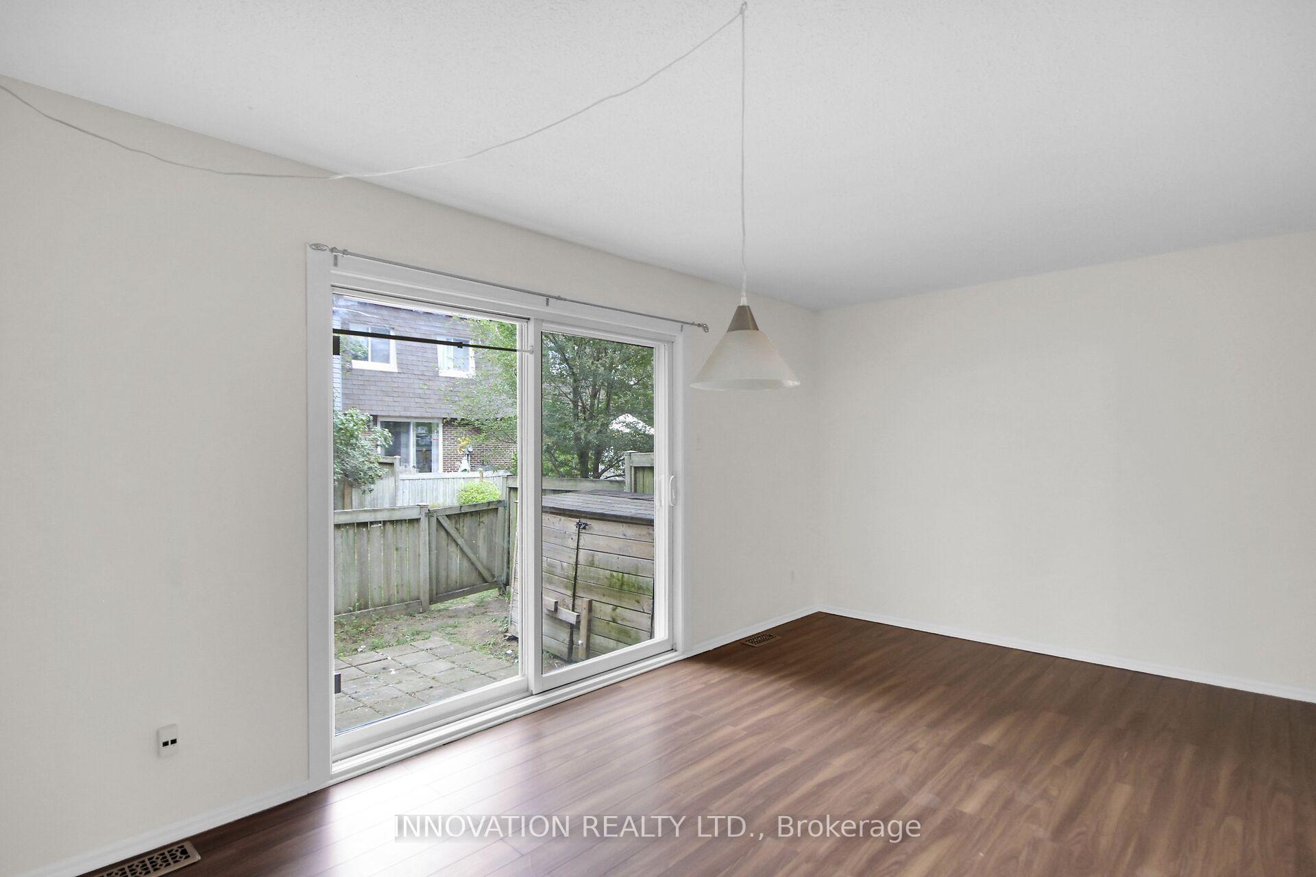 Photo 8 of 26 Corley Private, Ottawa, Heron Gate/Industrial Park — HOMEH