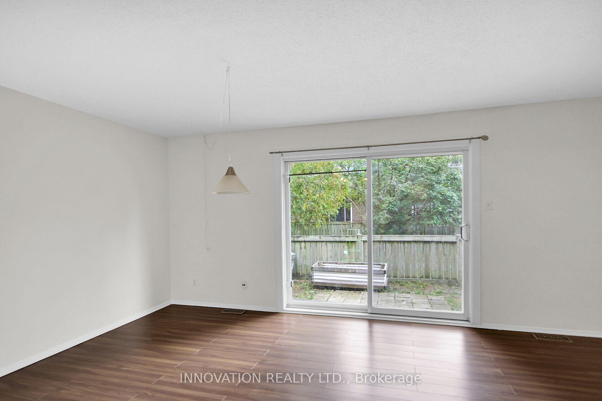 Photo 9 of 26 Corley Private, Ottawa, Heron Gate/Industrial Park — HOMEH