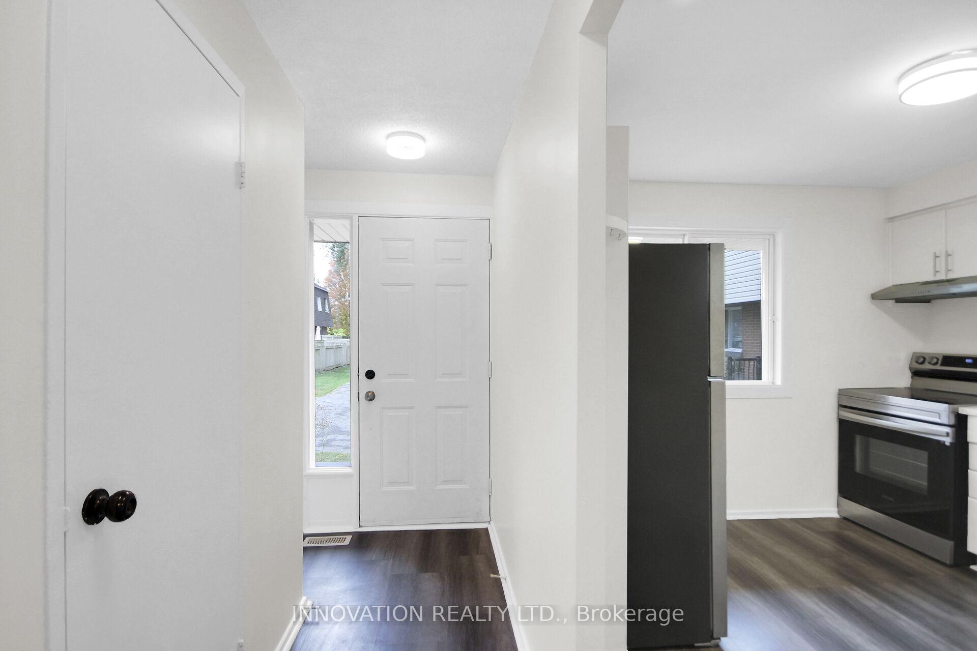Photo 10 of 26 Corley Private, Ottawa, Heron Gate/Industrial Park — HOMEH