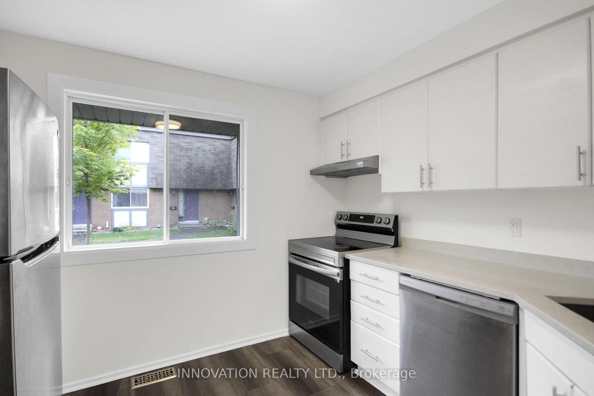 Photo 13 of 26 Corley Private, Ottawa, Heron Gate/Industrial Park — HOMEH