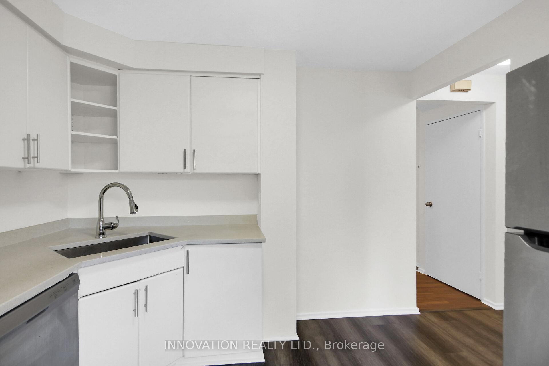 Photo 16 of 26 Corley Private, Ottawa, Heron Gate/Industrial Park — HOMEH