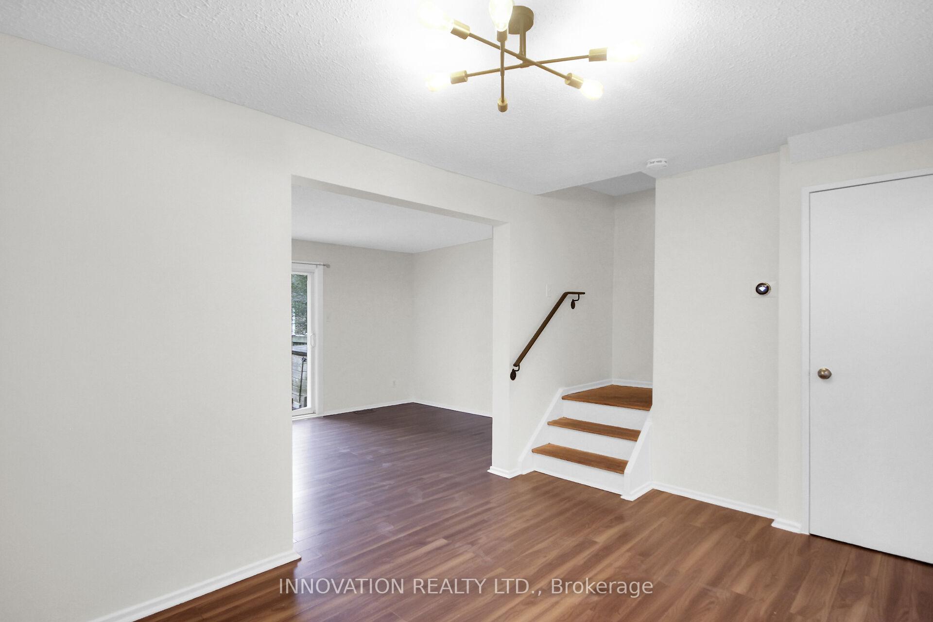 Photo 19 of 26 Corley Private, Ottawa, Heron Gate/Industrial Park — HOMEH