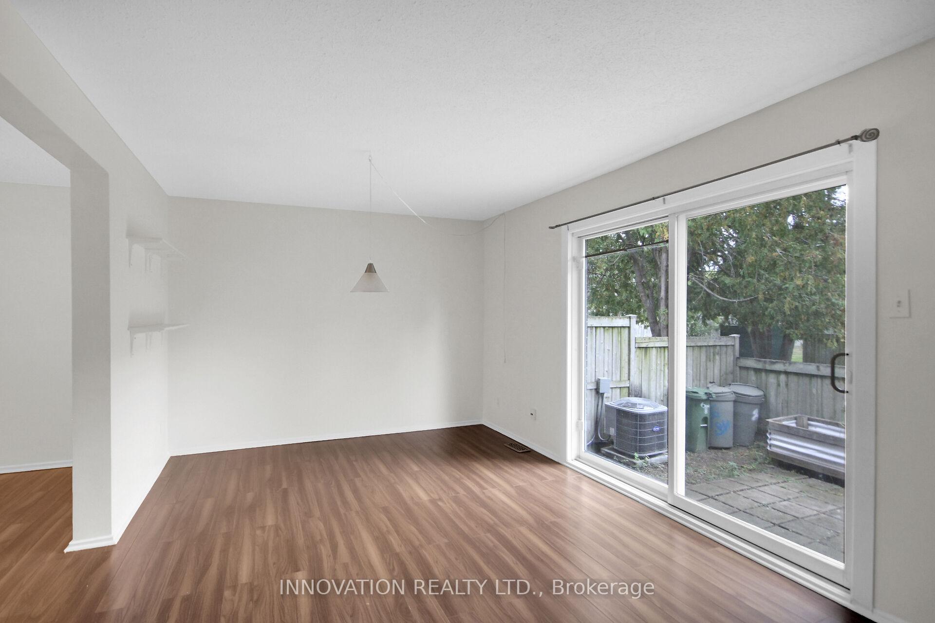 Photo 21 of 26 Corley Private, Ottawa, Heron Gate/Industrial Park — HOMEH