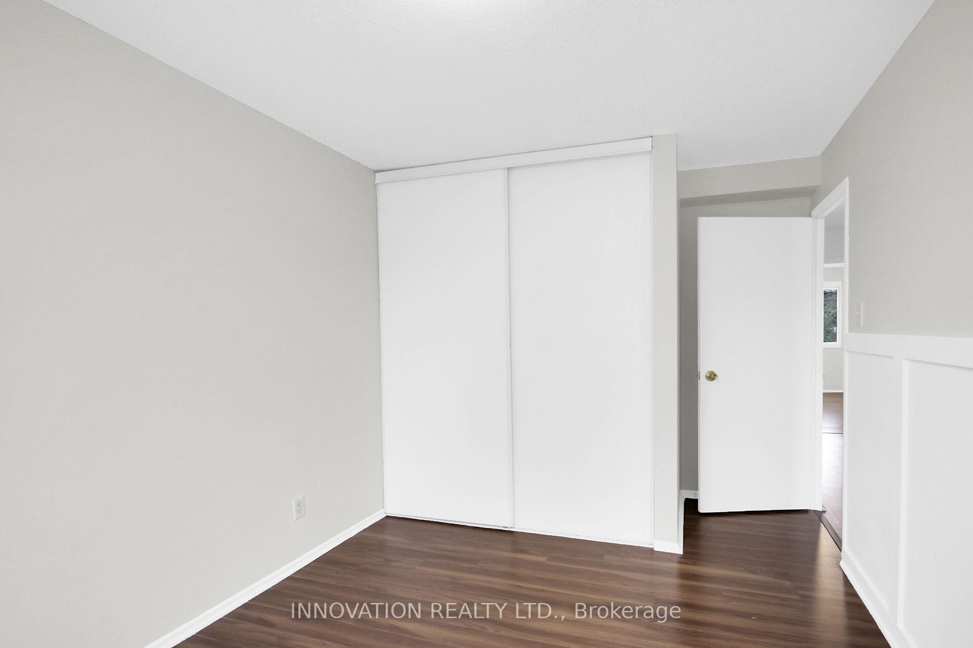 Photo 27 of 26 Corley Private, Ottawa, Heron Gate/Industrial Park — HOMEH