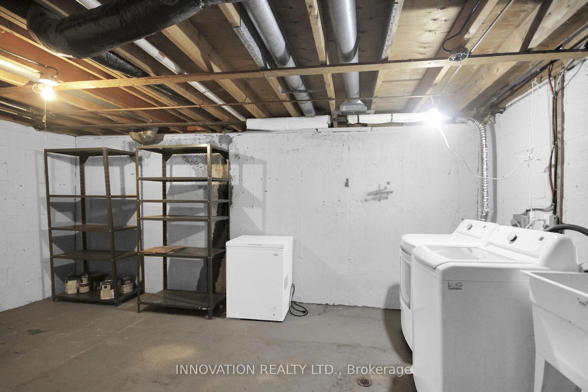 Photo 33 of 26 Corley Private, Ottawa, Heron Gate/Industrial Park — HOMEH